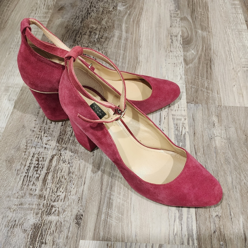 White House Black Market Fuchsia Suede Heels
